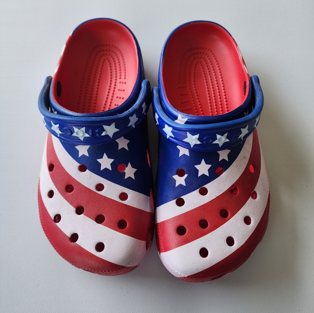 Patriotic Crocs  W9 M7